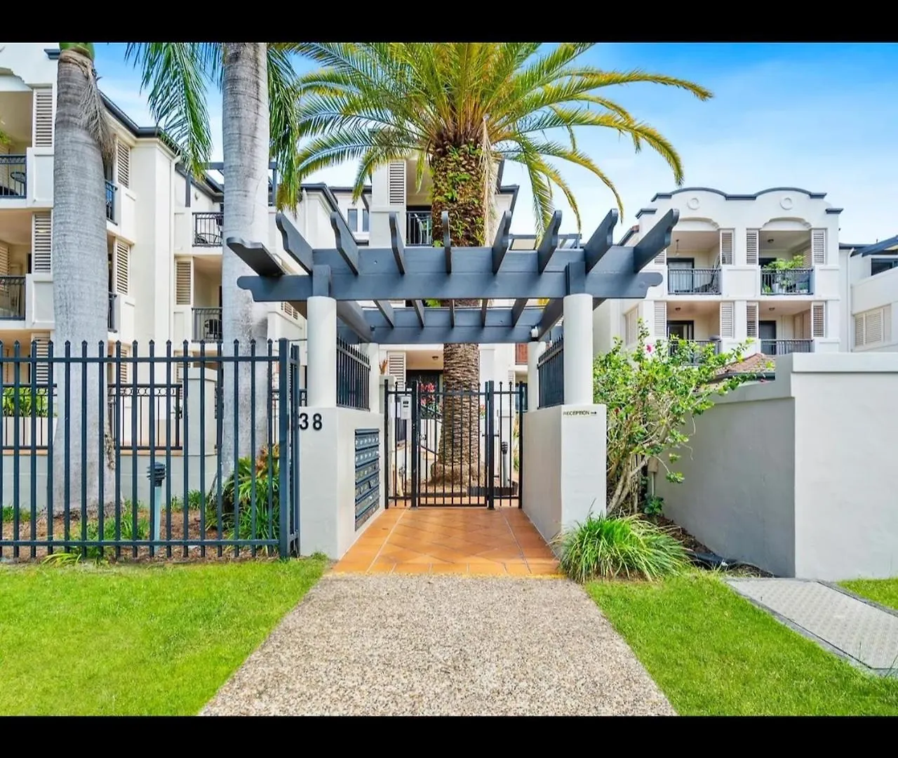 Stylish Beachside 1Br Apartment Gold Coast