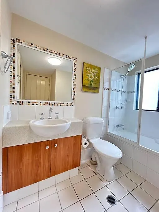 Stylish Beachside 1Br Apartment Gold Coast